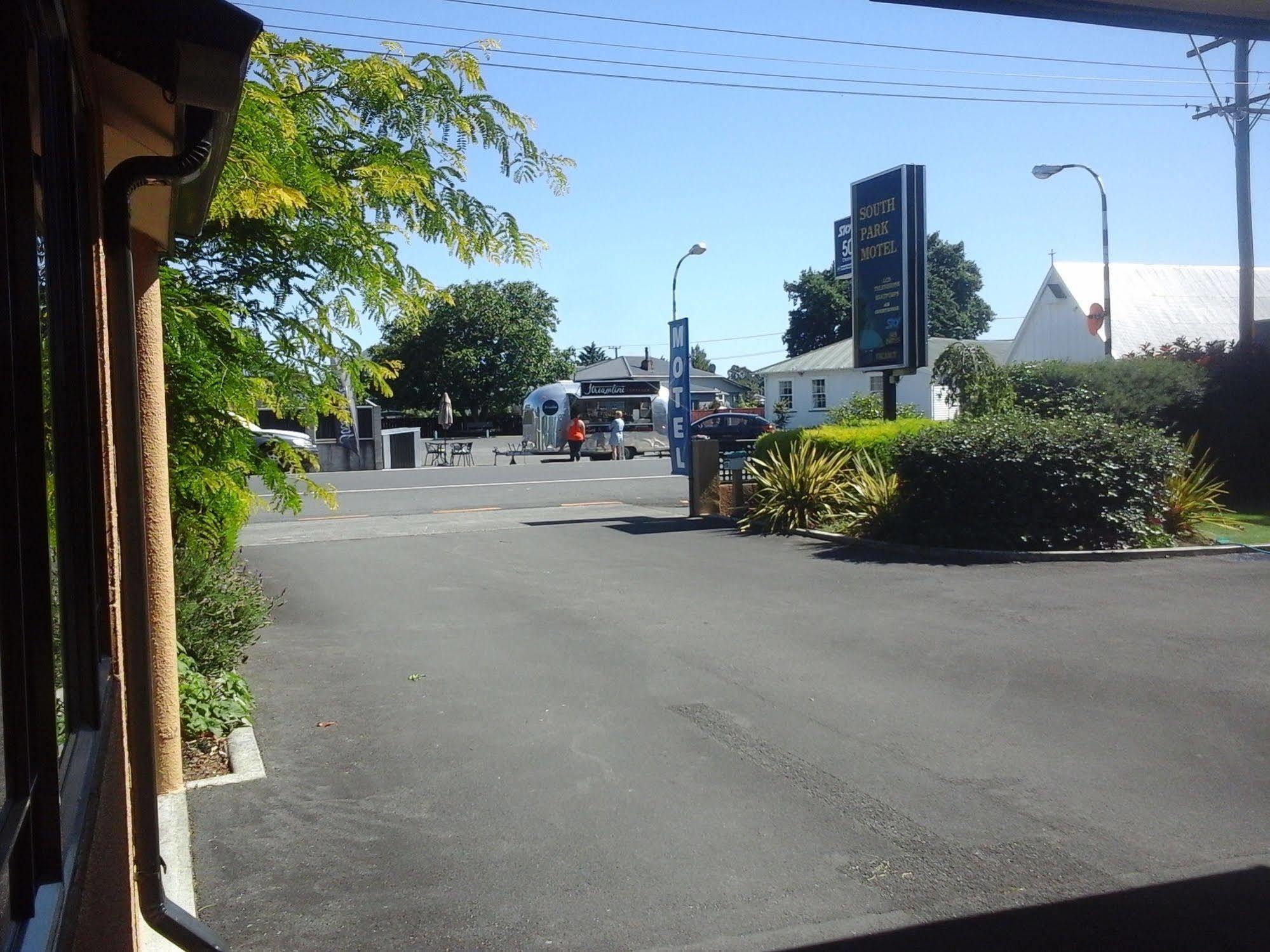 South Park Motel Masterton Exterior foto